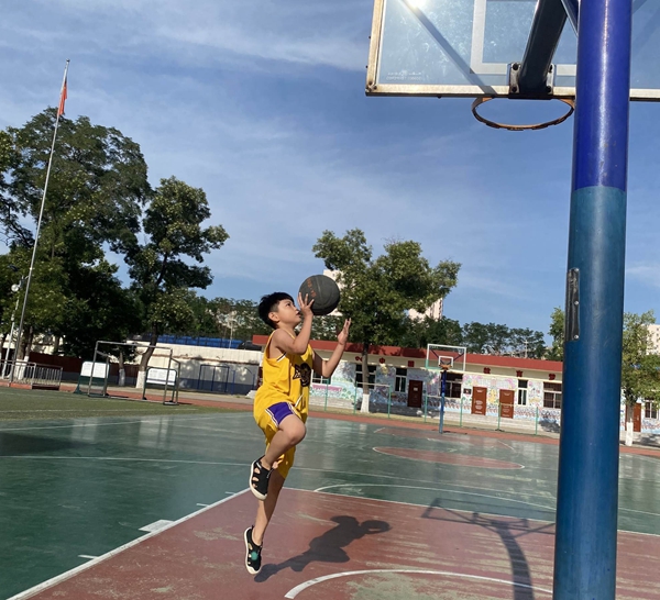 209af4f8f00847c0a9bbcd0b577bc2a9.jpg 篮球_proc.jpg