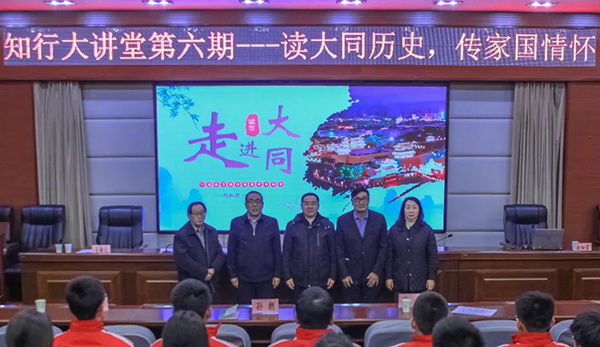 e25a72e7592f418e98f93e78682008ef.jpg 640.jpg