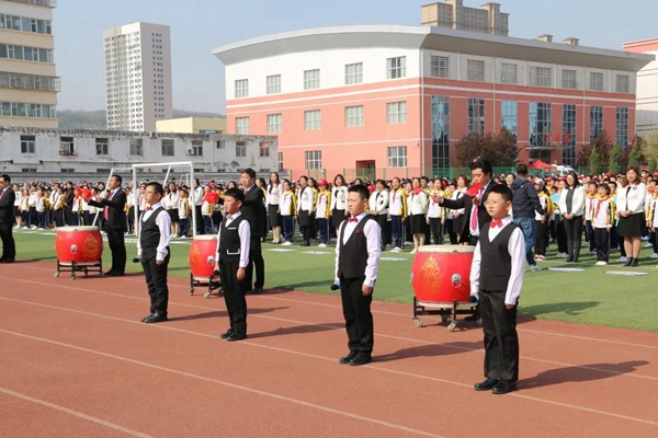 bfbb95c4618849bcaba15ae3c21d335c.jpg 32.jpg