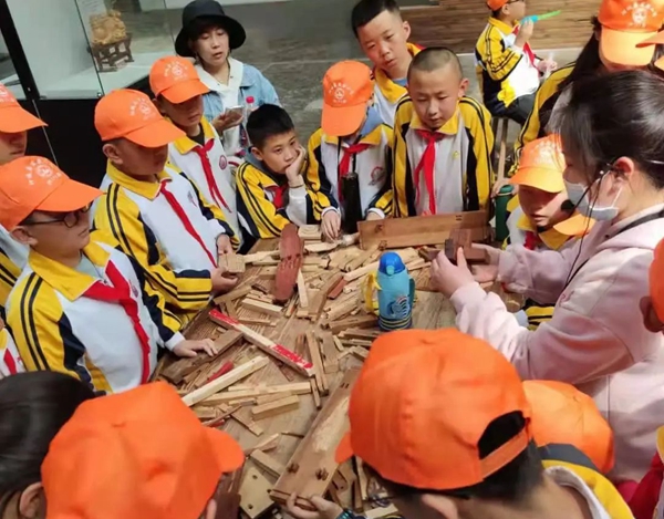 0db6c0ff198b43d098c598804ed554e4.jpg 7.jpg