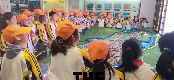 faa20bd7b0574877afa1fdfb2e4c393a.jpg 4.jpg