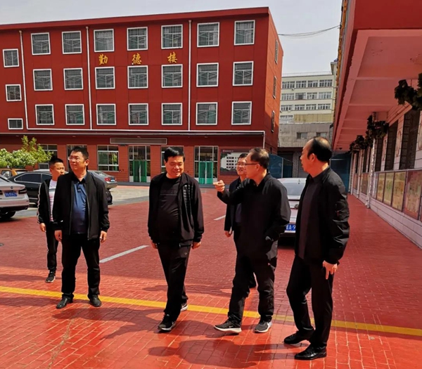 c004a163f19a4f57ba78987d8b1a6f57.jpg 21.jpg