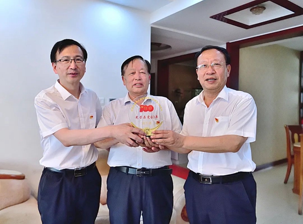 b3baac09251a4e7a87afda7422aa28c8.jpg 44.jpg