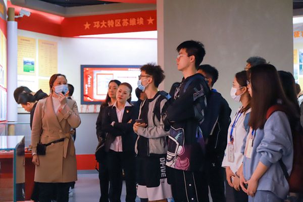 00132df1f77c4ef5b71d9d1c468efeec.jpg NEWS_CBAD425C741DC309F1E31BA12E6F4872_副本.jpg