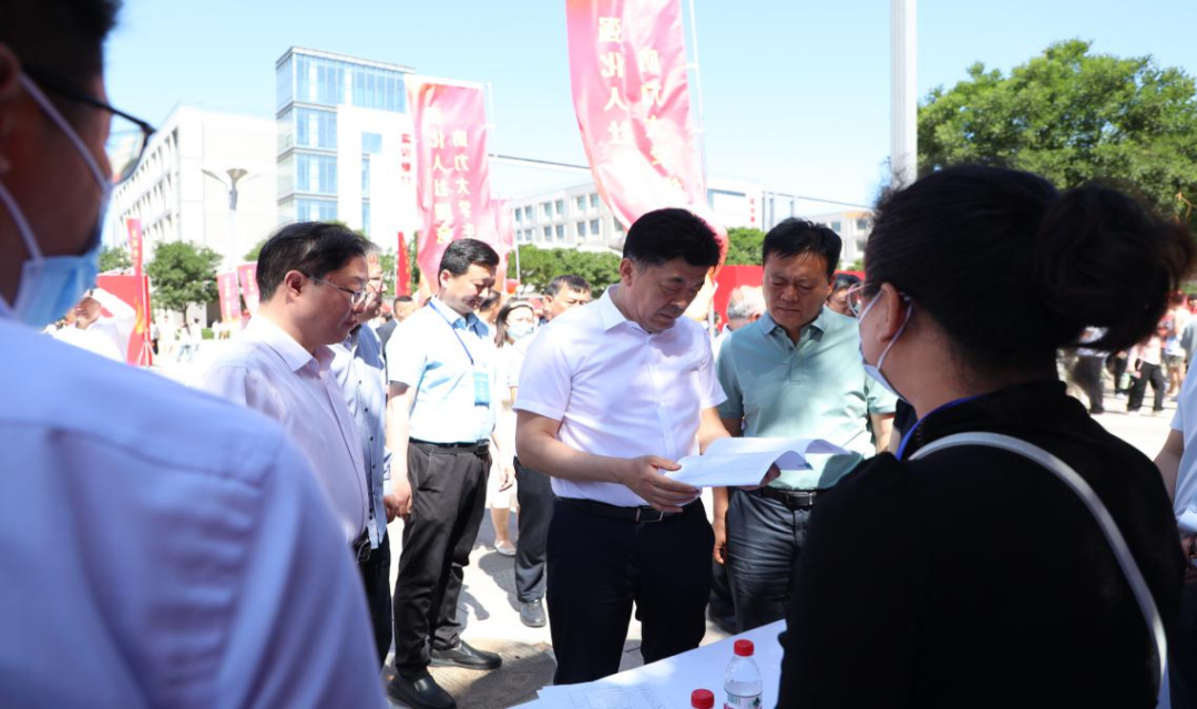 c2382cc8a1364e6980f4a1df26a14b86.png 640 (2).png